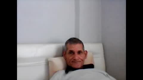 Snapshot of jigolo_golo35 chatting on 01-02-25, 11:09 jigolo_golo35 online show from 01-02-25, 11:09