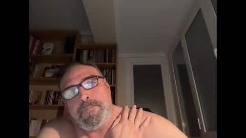 Snapshot of jim_dick chatting on 01-24-25, 05:42 Jim Dick online show from 01-24-25, 05:42