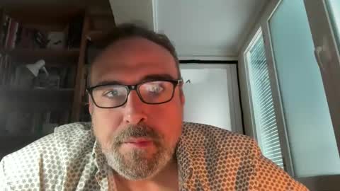 Snapshot of jim_dick chatting on 04-11-26, 05:39 Jim Dick online show from 04-11-26, 05:39