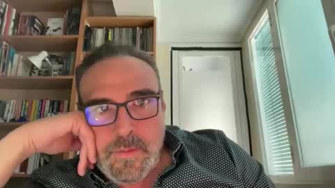Snapshot of jim_dick chatting on 05-15-26, 04:25 Jim Dick online show from 05-15-26, 04:25