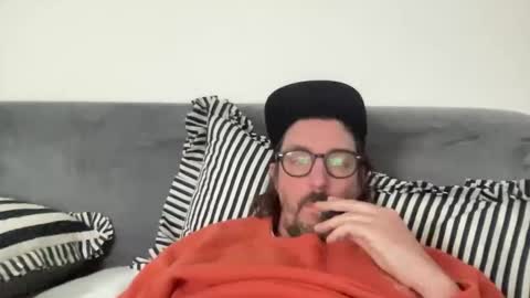 Snapshot of jimboo400 chatting on 09-25-25, 11:25 jimboo400 online show from 09-25-25, 11:25