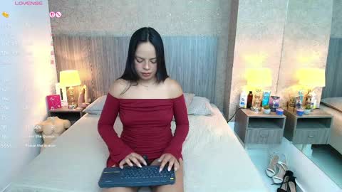 Snapshot of jimena_salazar chatting on 06-04-26, 07:31 Jimena Salazar online show from 06-04-26, 07:31