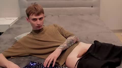 Snapshot of jimklace chatting on 11-25-25, 01:16 Vanyadiamond online show from 11-25-25, 01:16