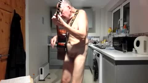 Snapshot of jimmybenido chatting on 11-07-25, 06:08 Jim Redgewell online show from 11-07-25, 06:08