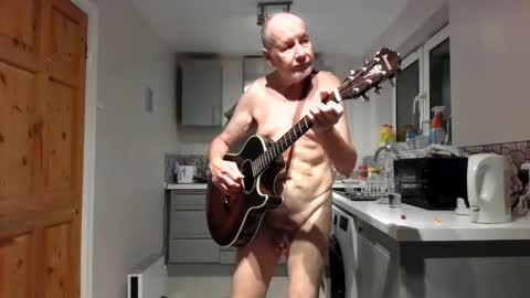 Snapshot of jimmybenido chatting on 11-13-25, 05:45 Jim Redgewell online show from 11-13-25, 05:45