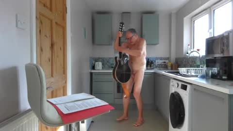 Snapshot of jimmybenido chatting on 07-20-26, 04:42 Jim Redgewell online show from 07-20-26, 04:42