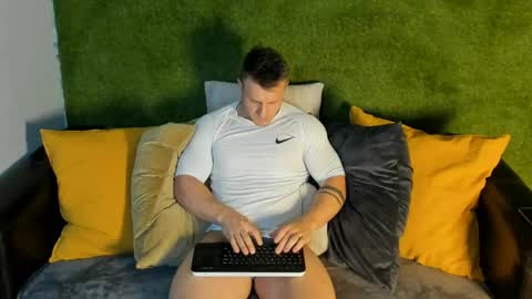Snapshot of jimmyhardin21 chatting on 05-26-26, 12:01 Hardin online show from 05-26-26, 12:01