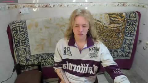Snapshot of jinnbook chatting on 08-04-26, 06:54 JinnBook online show from 08-04-26, 06:54