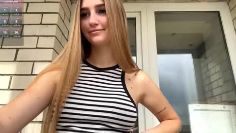 Snapshot of jinnyjaquins chatting on 09-26-25, 07:23 Jinny online show from 09-26-25, 07:23