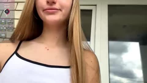 Snapshot of jinnyjaquins chatting on 09-28-25, 07:36 Jinny online show from 09-28-25, 07:36