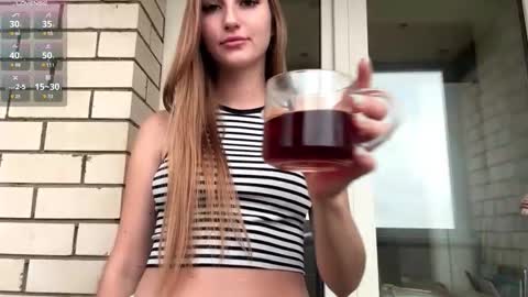 Snapshot of jinnyjaquins chatting on 10-21-25, 07:20 Jinny online show from 10-21-25, 07:20