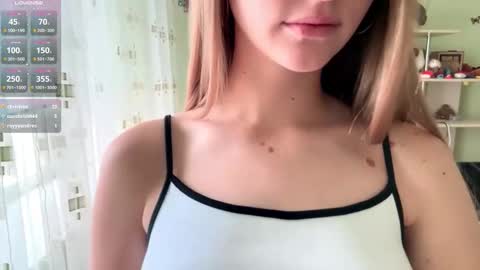 Snapshot of jinnyjaquins chatting on 10-23-25, 07:40 Jinny online show from 10-23-25, 07:40