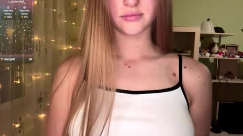 Snapshot of jinnyjaquins chatting on 10-29-25, 02:08 Jinny online show from 10-29-25, 02:08