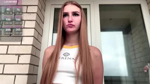 Snapshot of jinnyjaquins chatting on 11-11-25, 08:36 Jinny online show from 11-11-25, 08:36