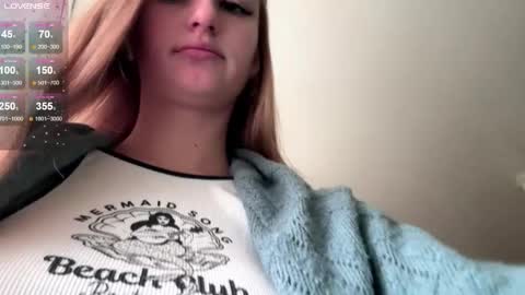 Snapshot of jinnyjaquins chatting on 12-01-25, 07:24 Jinny online show from 12-01-25, 07:24