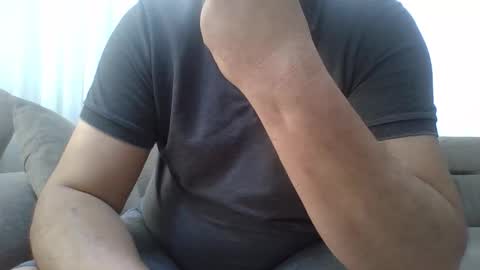 Snapshot of jiqoloemre chatting on 10-25-25, 05:15 jiqoloemre online show from 10-25-25, 05:15