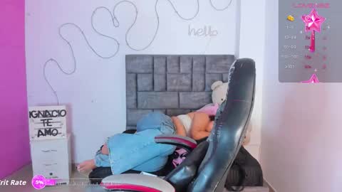 kim online show from 11-18-25, 02:43