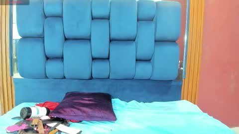 jisooluv online show from 11-29-25, 02:58