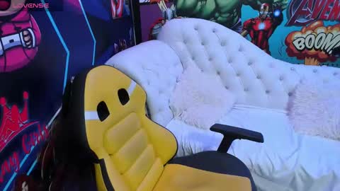 Snapshot of jisus_cat chatting on 01-23-25, 10:11 Jisus online show from 01-23-25, 10:11