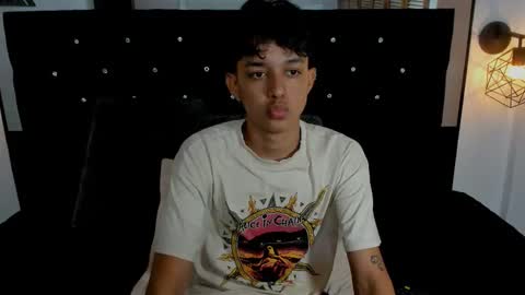 Snapshot of jisus_cat chatting on 10-17-25, 09:28 Jisus online show from 10-17-25, 09:28