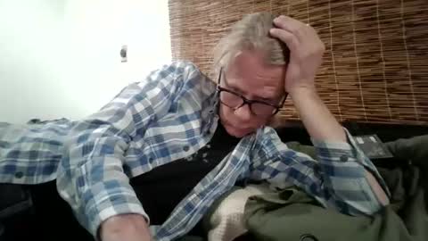 Snapshot of jizzmitten5 chatting on 03-09-26, 06:28 jizzmitten5 online show from 03-09-26, 06:28