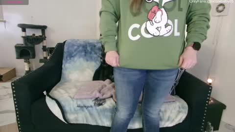 Nicole  Allen online show from 12-28-24, 03:47