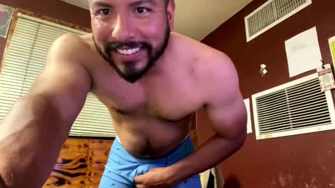 jjuarez5409 online show from 06-05-26, 04:08