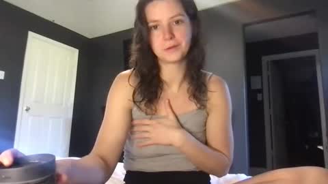Snapshot of jlynn1997 chatting on 05-13-26, 12:57 jlynn1997 online show from 05-13-26, 12:57