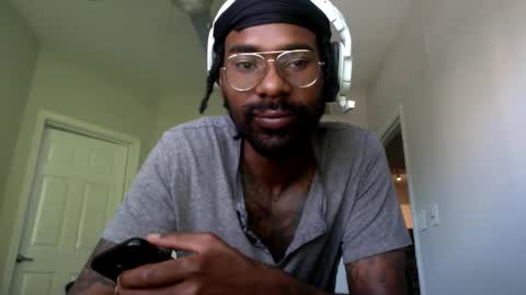 Snapshot of jmeaty5 chatting on 09-10-25, 03:01 jmeaty5 online show from 09-10-25, 03:01