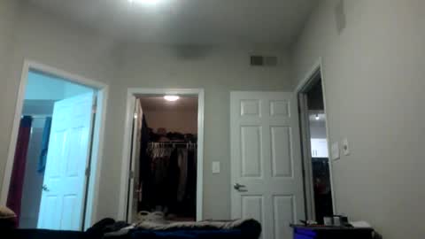 Snapshot of jmeaty5 chatting on 10-07-25, 02:31 jmeaty5 online show from 10-07-25, 02:31