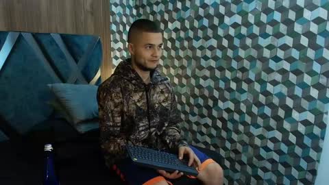 Snapshot of joaho_fernandez chatting on 05-19-26, 09:54 Joao online show from 05-19-26, 09:54