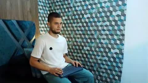 Snapshot of joaho_fernandez chatting on 06-08-26, 09:15 Joao online show from 06-08-26, 09:15