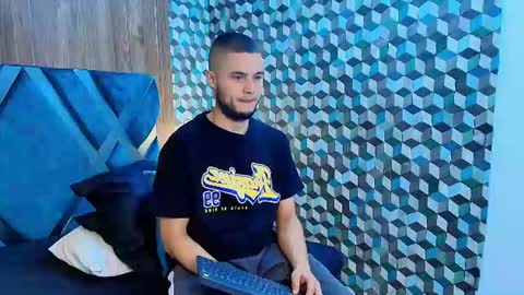 Snapshot of joaho_fernandez chatting on 06-27-26, 12:48 Joao online show from 06-27-26, 12:48