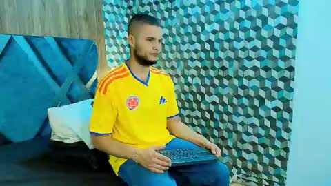 Snapshot of joaho_fernandez chatting on 06-27-26, 09:09 Joao online show from 06-27-26, 09:09