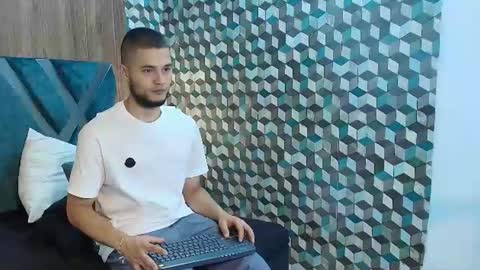 Snapshot of joaho_fernandez chatting on 06-30-26, 12:11 Joao online show from 06-30-26, 12:11