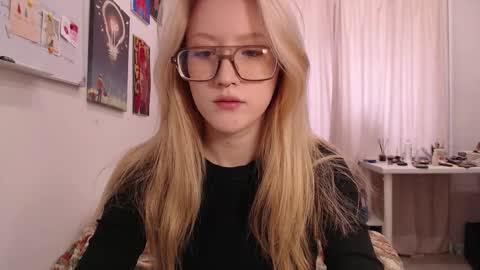 joan_kiss online show from 09-24-25, 08:17