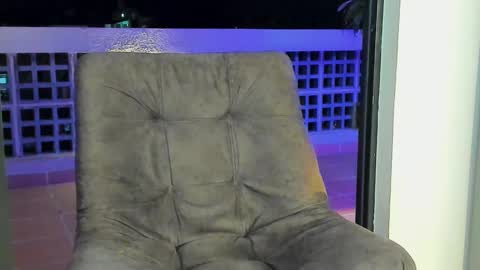 JOAN SAENZ online show from 01-07-25, 01:06