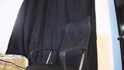 Snapshot of joan_silva chatting on 11-27-25, 04:47 joan_silva online show from 11-27-25, 04:47