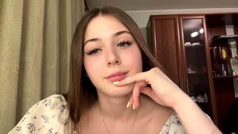 Adel online show from 04-13-26, 07:08