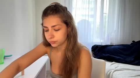Snapshot of joandonelly chatting on 07-24-26, 11:19 Bella online show from 07-24-26, 11:19