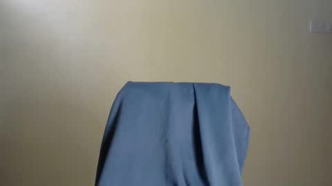 Snapshot of joankein_255 chatting on 02-14-25, 11:53 varl online show from 02-14-25, 11:53