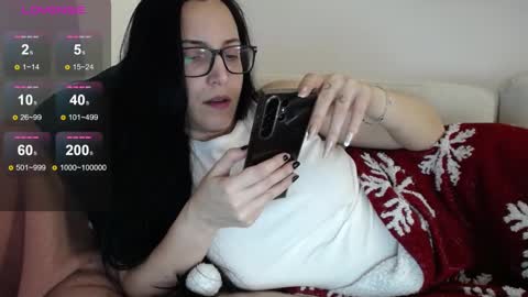 Snapshot of joanna_cw chatting on 02-21-25, 12:49 Jo online show from 02-21-25, 12:49