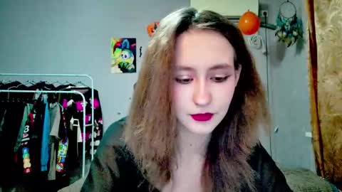 Joannatompson online show from 11-19-25, 01:33