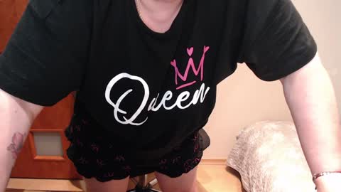 Joanna and Greg online show from 02-04-25, 10:32