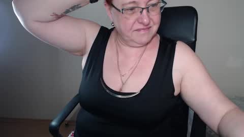 Joanna and Greg online show from 03-07-25, 10:35