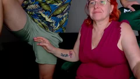 Joanna and Greg online show from 07-11-26, 07:33