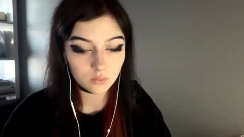 Snapshot of joannaiseli chatting on 06-04-26, 03:07 Alice online show from 06-04-26, 03:07