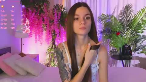 Snapshot of joannerichardson chatting on 07-18-26, 07:28 Eva online show from 07-18-26, 07:28