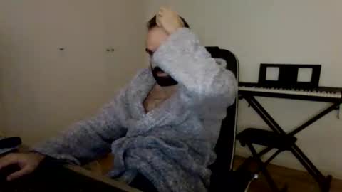 joaodias_18 online show from 12-17-25, 10:16