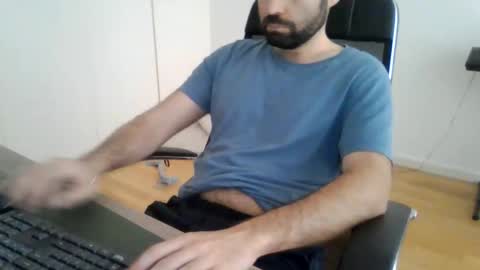 Snapshot of joaodias_18 chatting on 05-11-26, 10:10 joaodias_18 online show from 05-11-26, 10:10